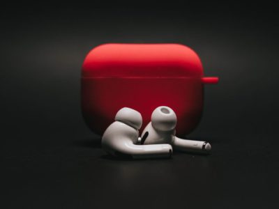 Beats-Studio-Buds-vs-Airpods-Pro-[Full-Guide]