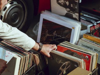 Our-List-Of-Top-28-Best-Vinyl-Records-[2022]