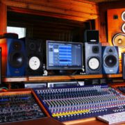 Everything-You-Need-To-Know-To-Get-Signed-To-A-Record-Label